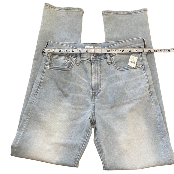Old Navy Karate Slim Built in Flex Max Jeans - NWT Size 16 - Picture 3 of 6